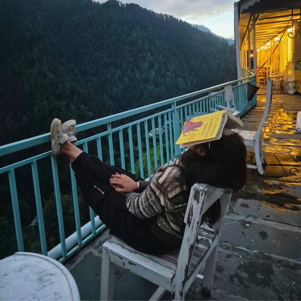 Best Jibhi Tirthan Valley & Shangarh Meadows Trip