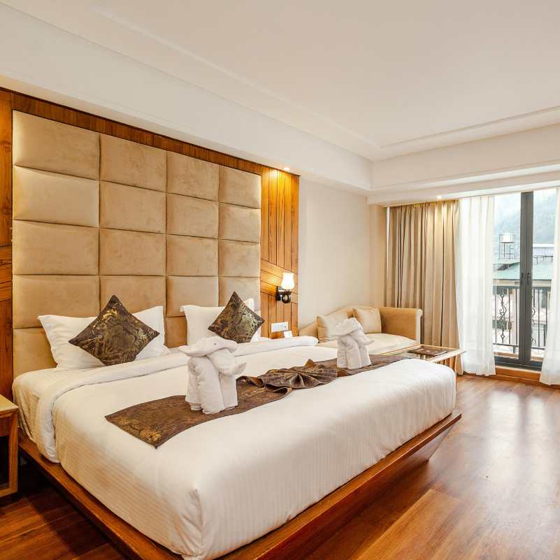 Which Winter Room Features Matter for Families, Seniors and Remote Workers?
