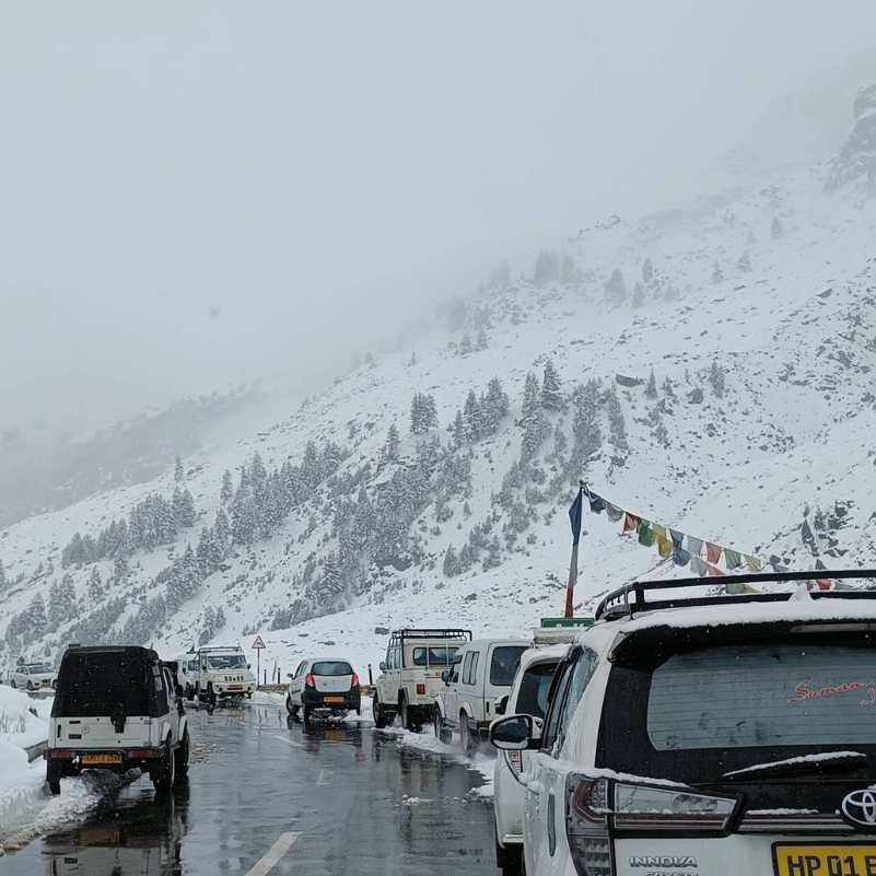 How Should You Build a Winter Manali Itinerary That Can Survive a Road Closure?