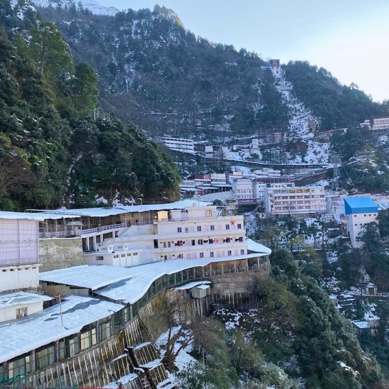 Beautiful mountain landscape surrounding Vaishno Devi Bhawan in Jammu.jpg