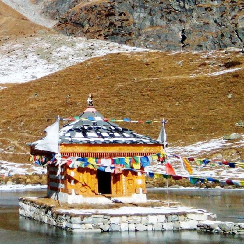 Yulla Kanda in Snow in Winters (2).jpg