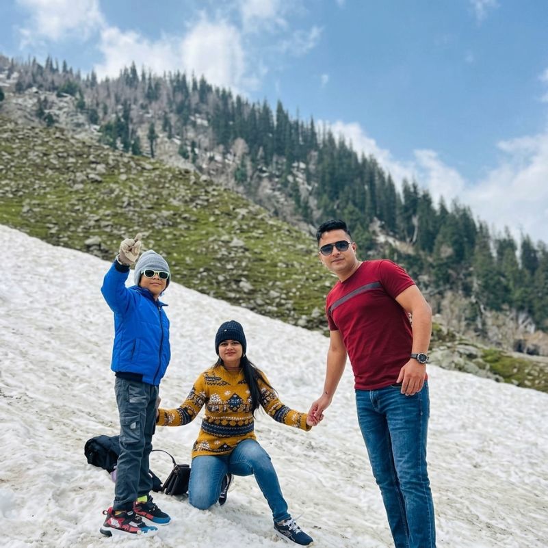 What Is the Best Age to Take Kids to Kashmir in Winter?