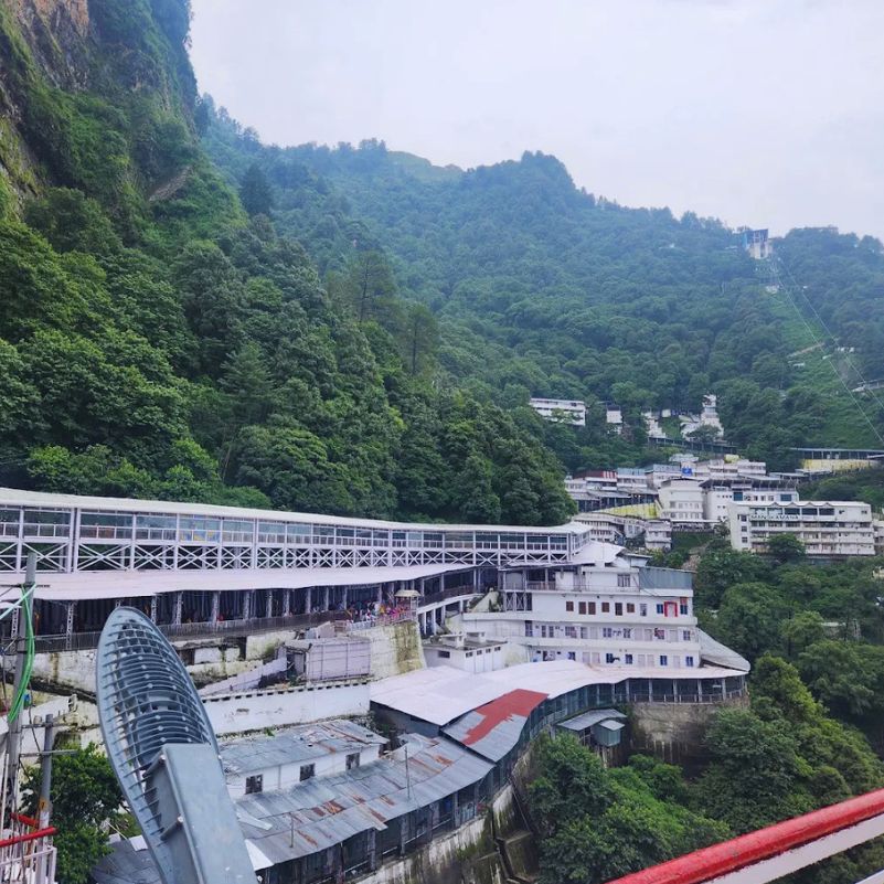 Scenic view of Shri Mata Vaishno Devi Temple near Katra Jammu.jpg