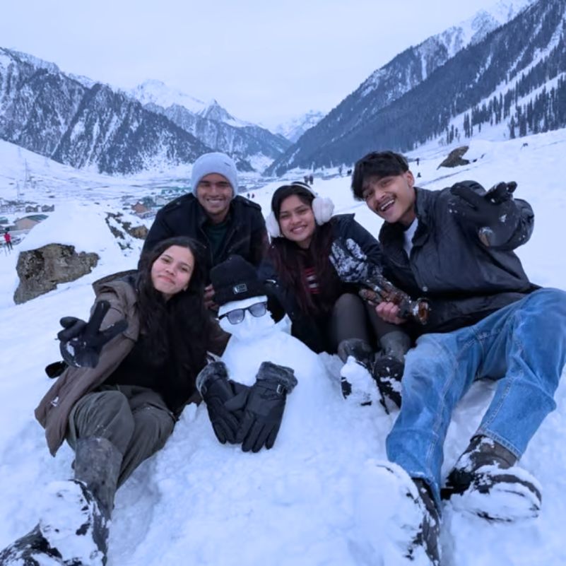 Which Kashmir Winter Destinations Suit Families, Couples and Adventure Travellers?