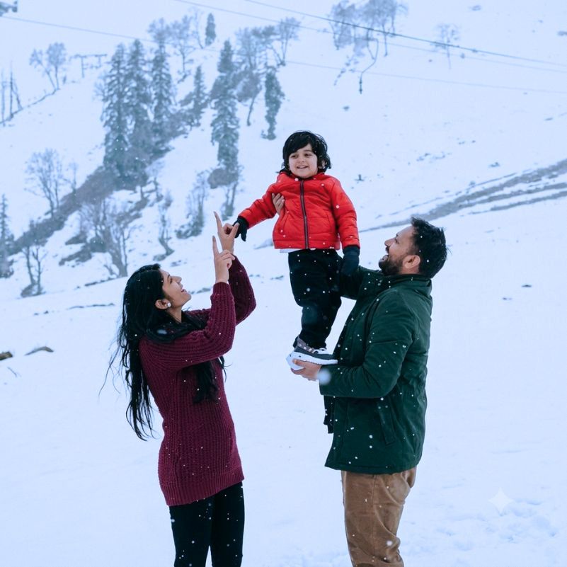 Kashmir Winter Trip with Kids