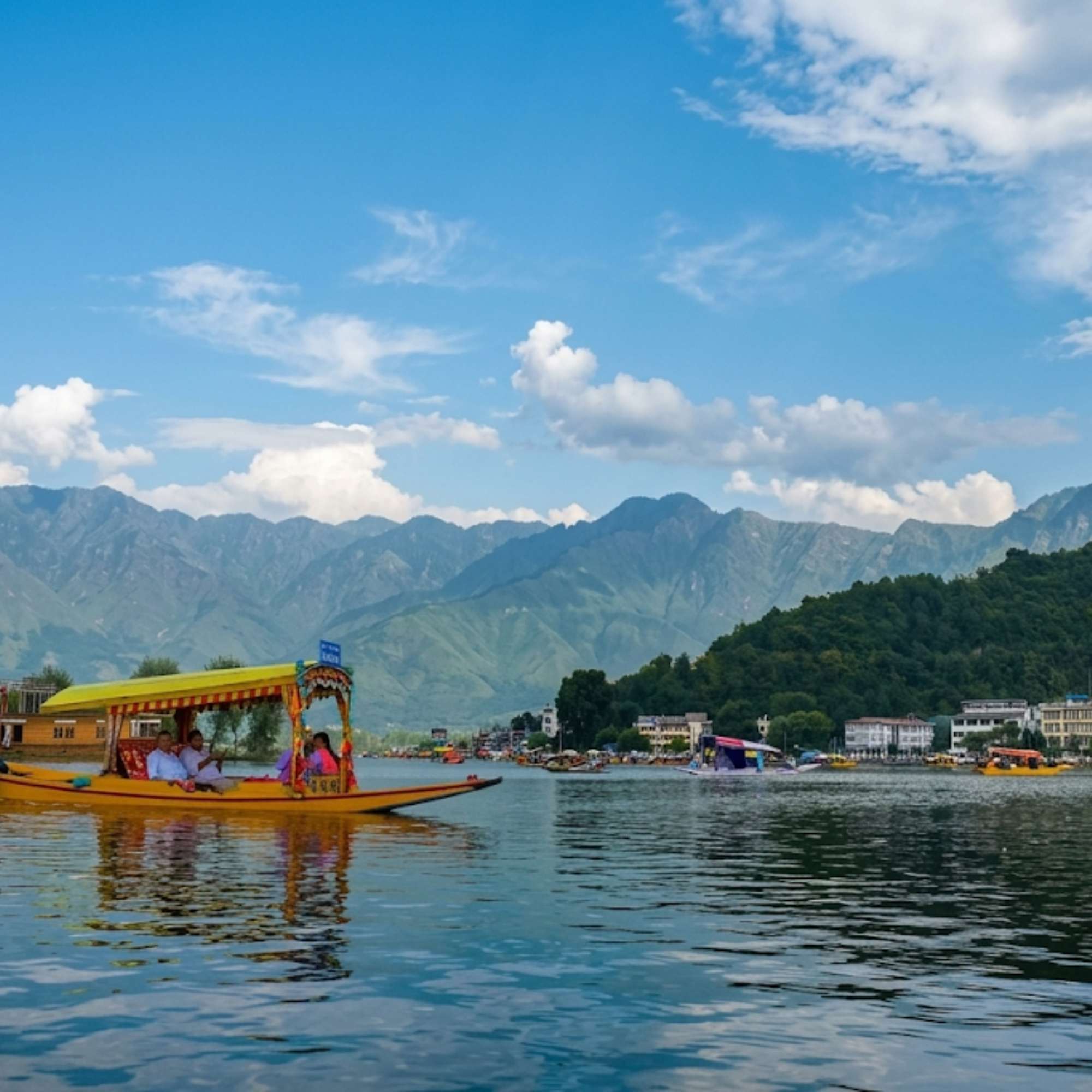 How Much Does a Kashmir Houseboat Cost?