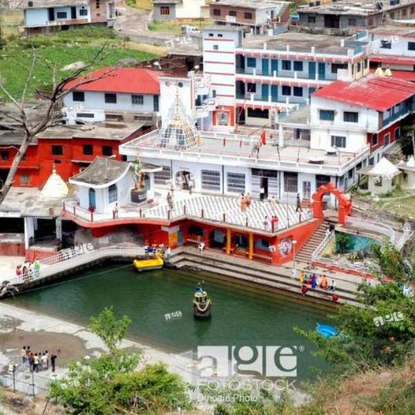 Chamunda Devi Temple.jpg