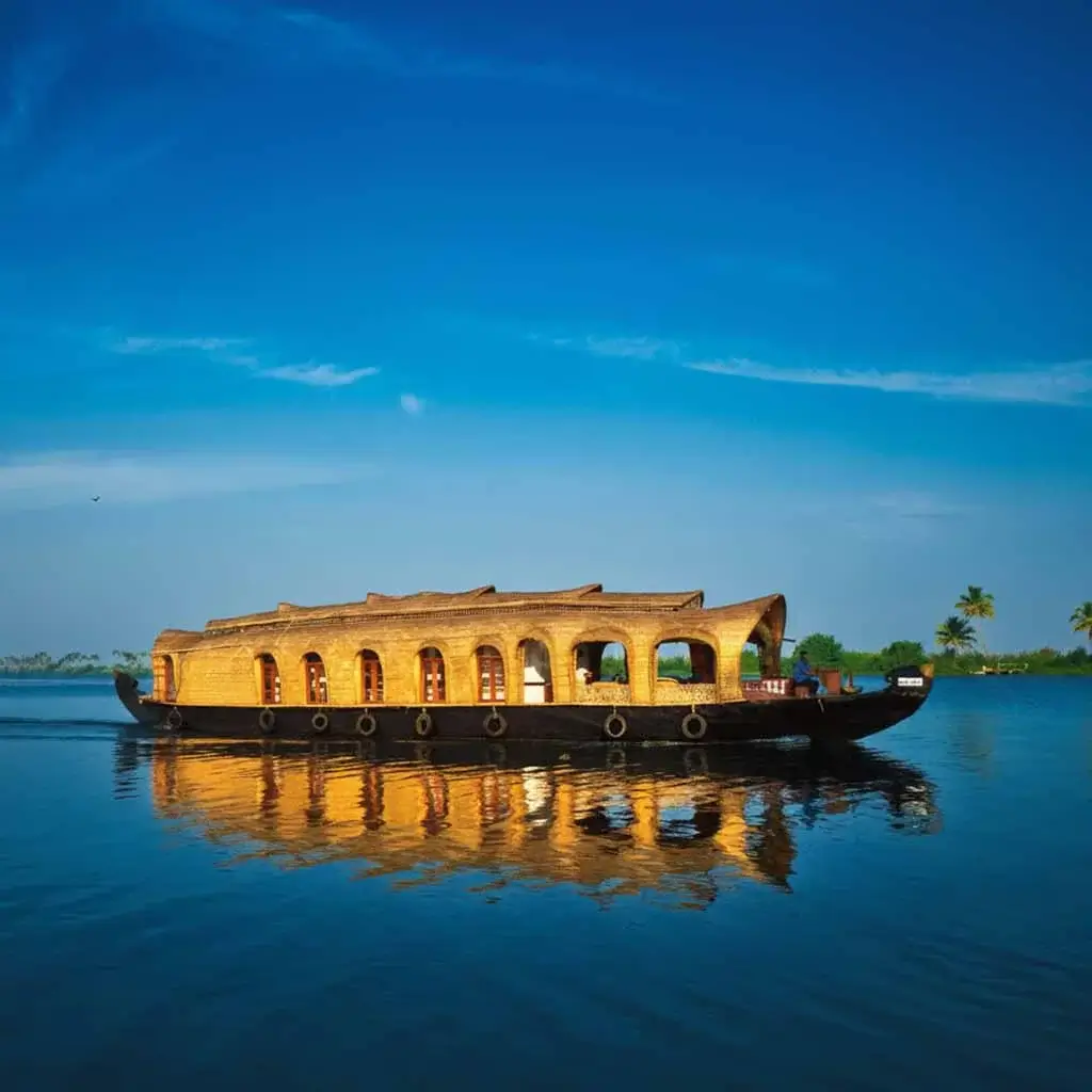 Kerala Hills & Backwaters Luxury Retreat