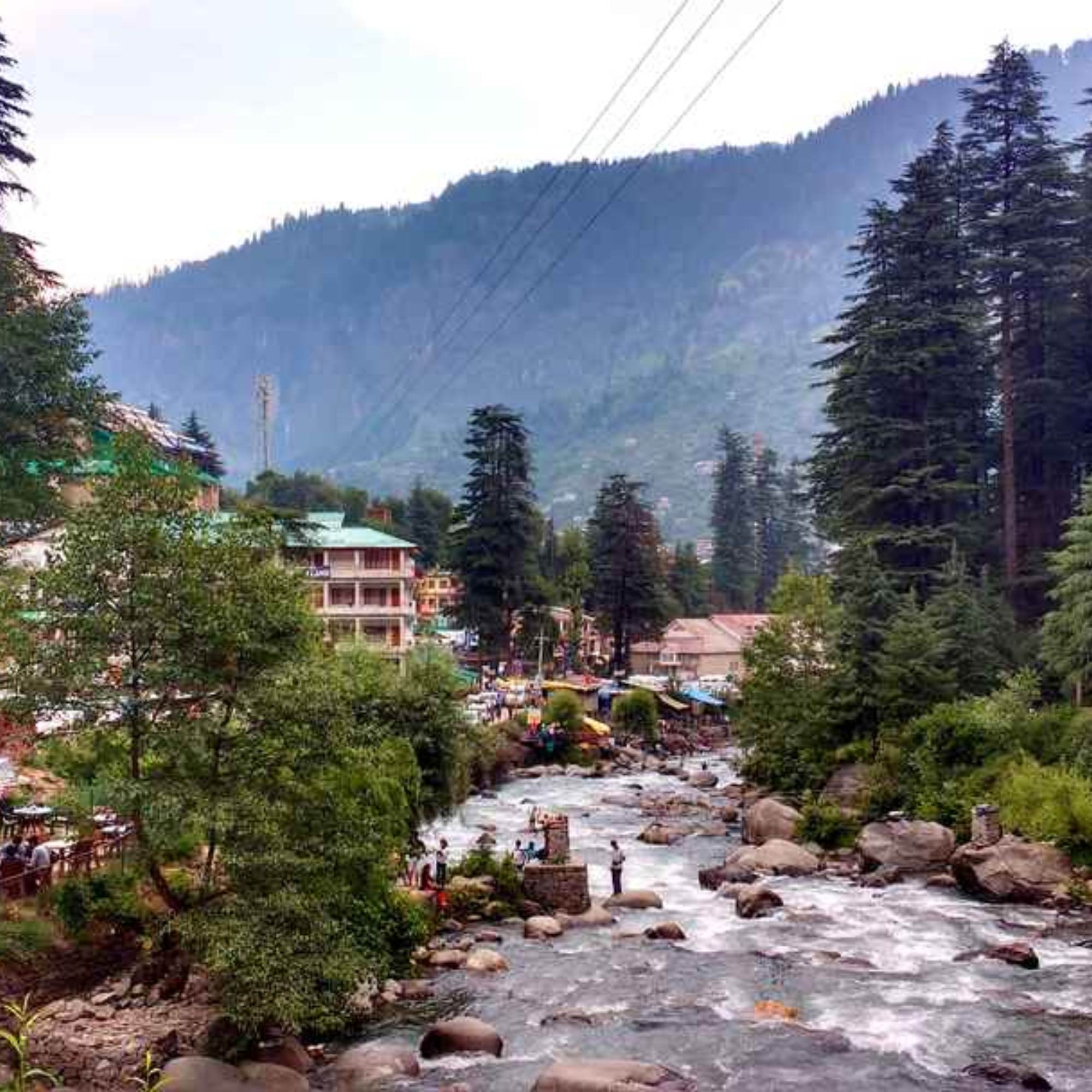 Old Manali market street.jpg