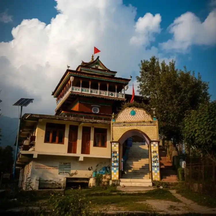 Shringa Rishi Temple.webp