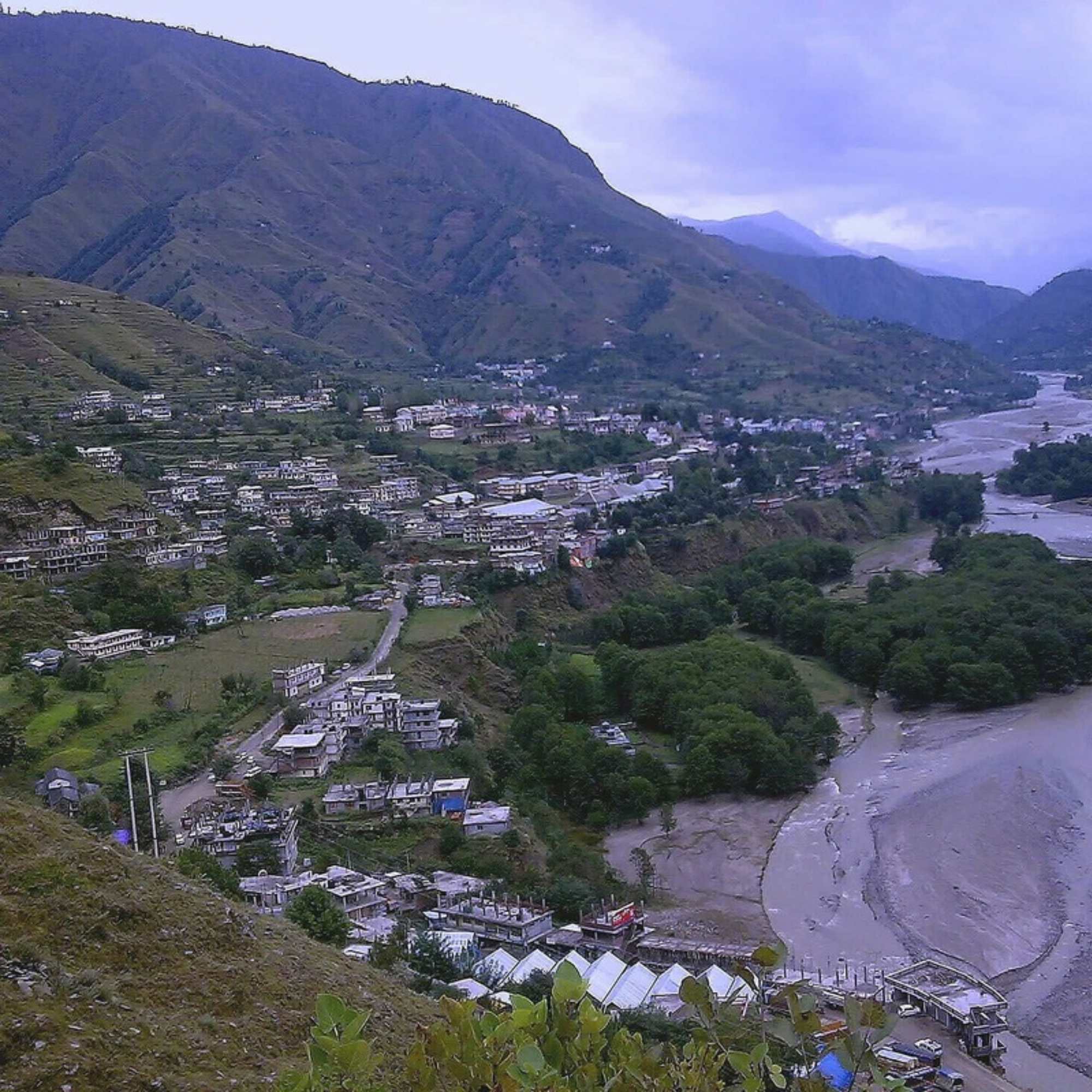 Where Should You Stay for Chanshal Pass in August?