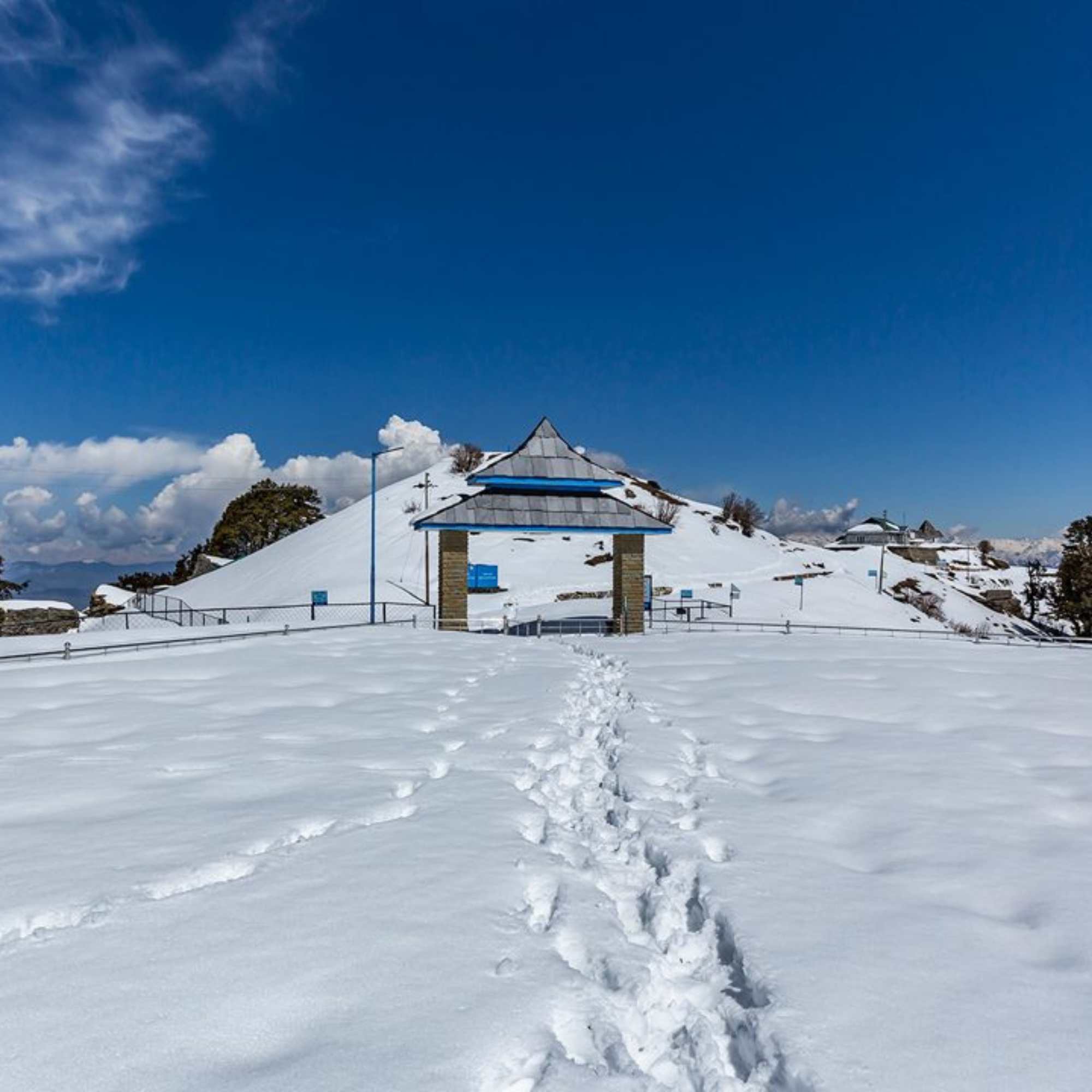 How Do Snowfall and Ice Affect Shimla Roads?