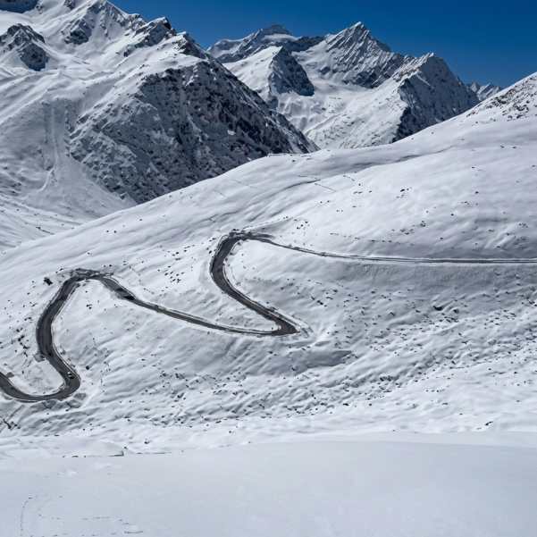 Will You See Snow at Shinkula Pass in March.jpg