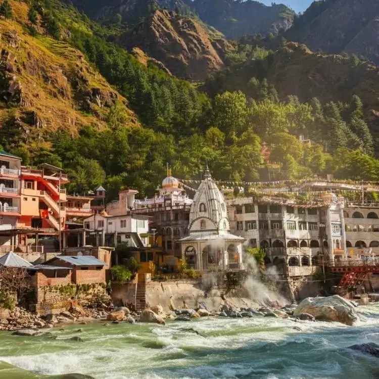 Kasol in September vs October: Which Is Better?