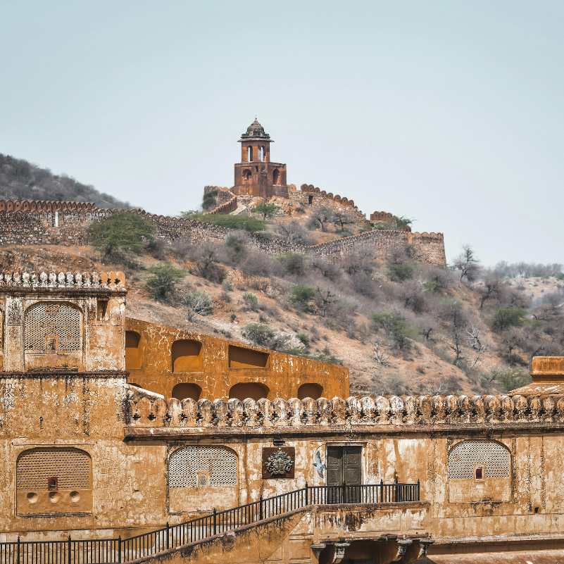 Historic entrance gate of Kumbhalgarh Fort.jpg