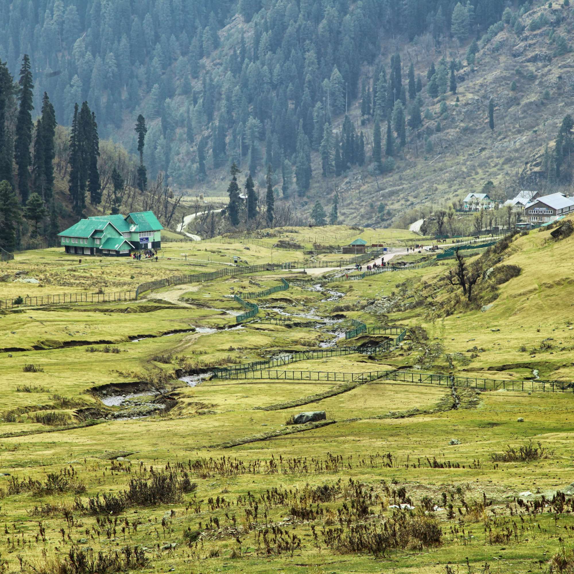 Kashmir Weather by Season: What Changes Through the Year?