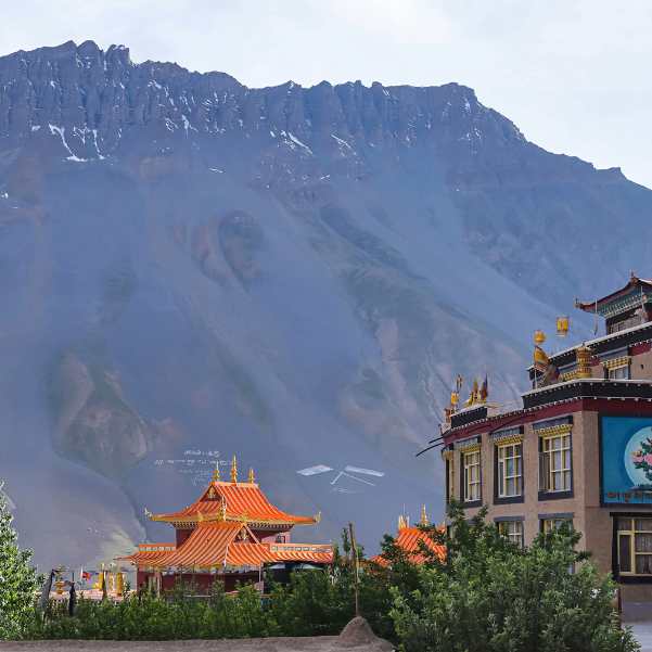 Which Place Is Best to Stay Near Chandratal If You Do Not Want to Camp.jpg