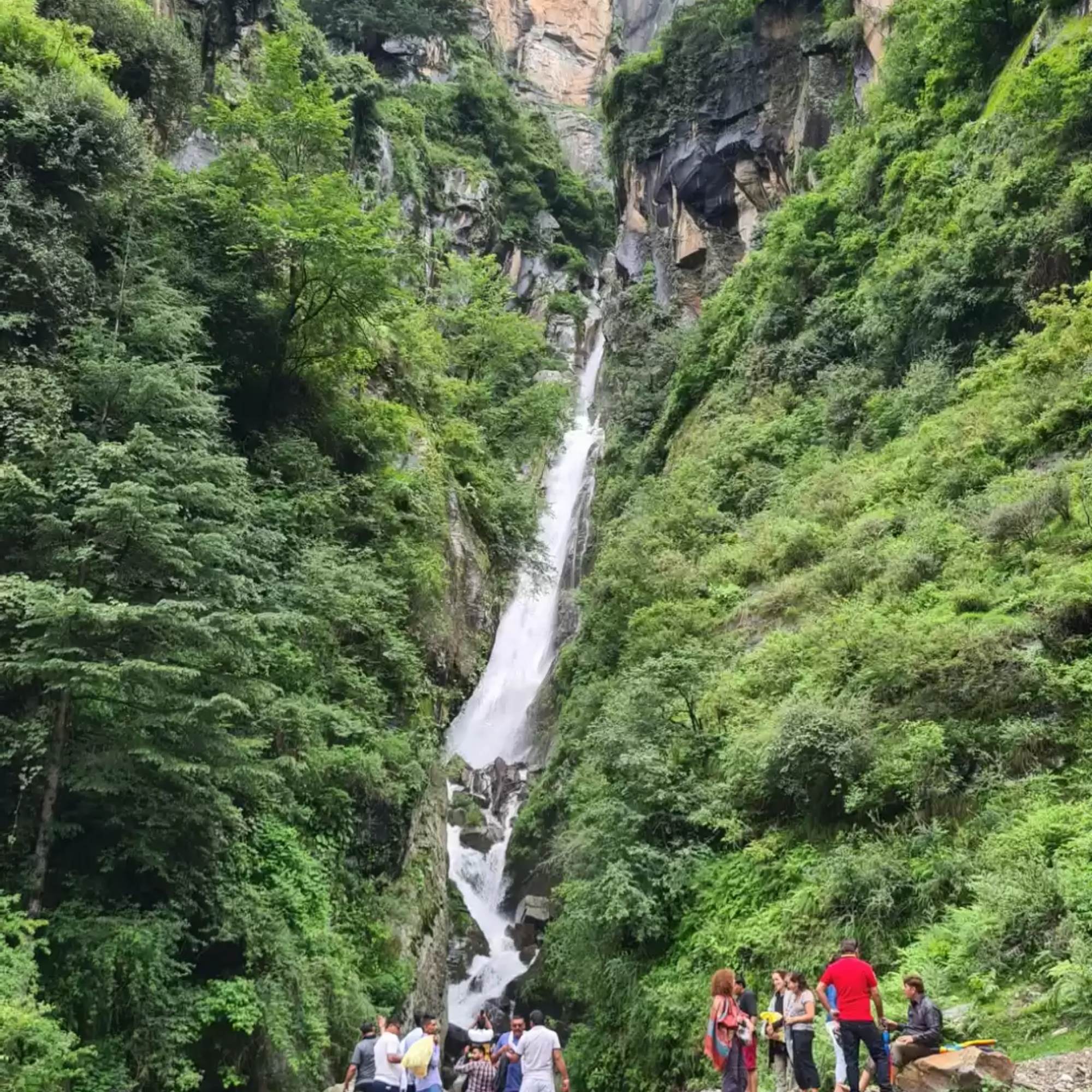 Jogini Falls in Manali.jpg