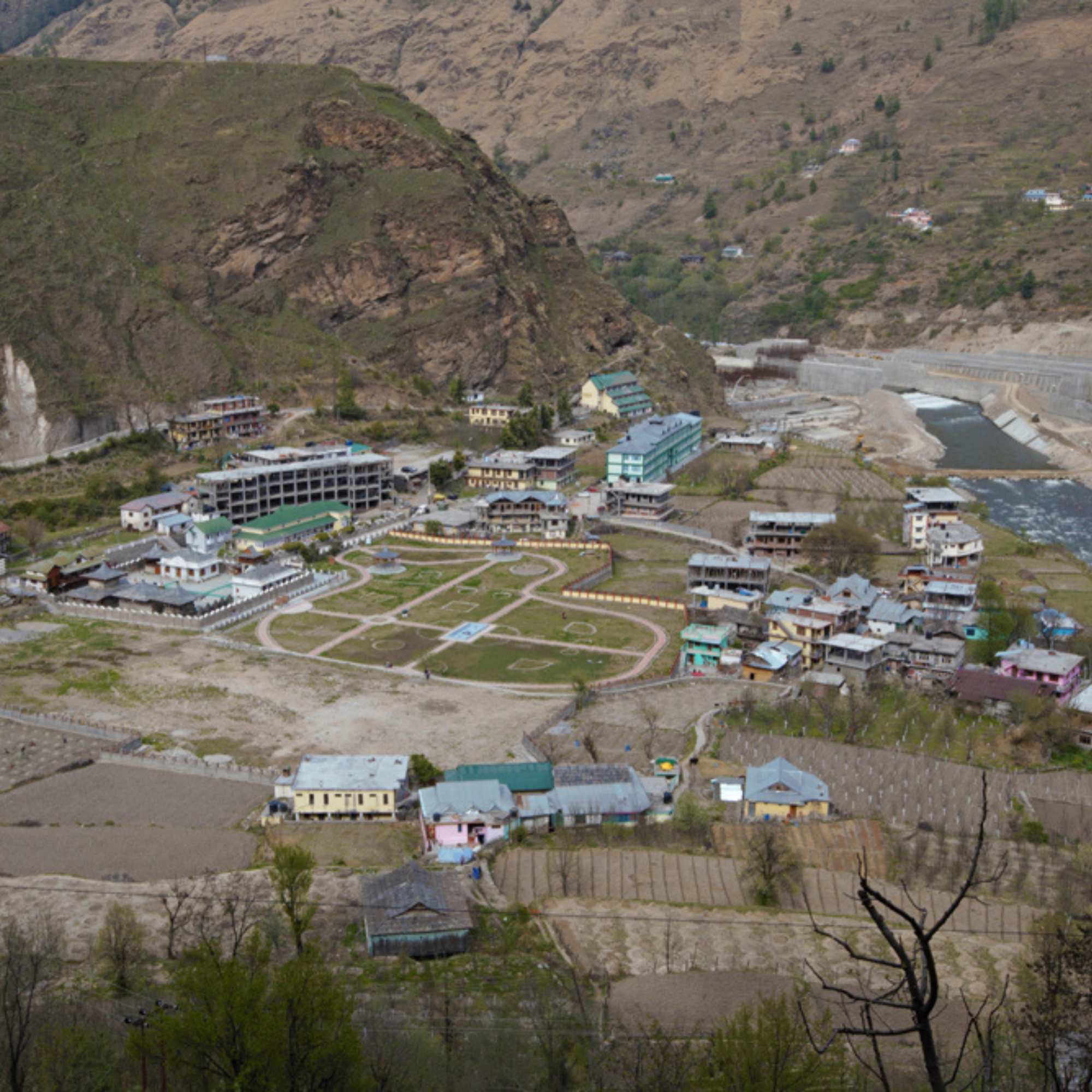 Offbeat beauty of Kharapathar in Shimla district, surrounded by forests, valleys and mountain charm.jpg