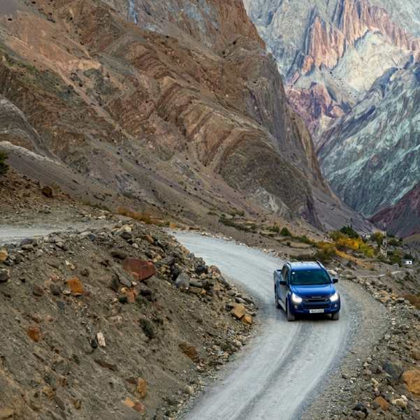 Can a Sedan, Hatchback, SUV, or Bike Reach Baralacha Pass in April.jpg