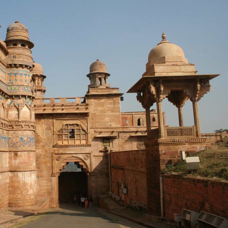 Hathi Pol and Bada Bazaar