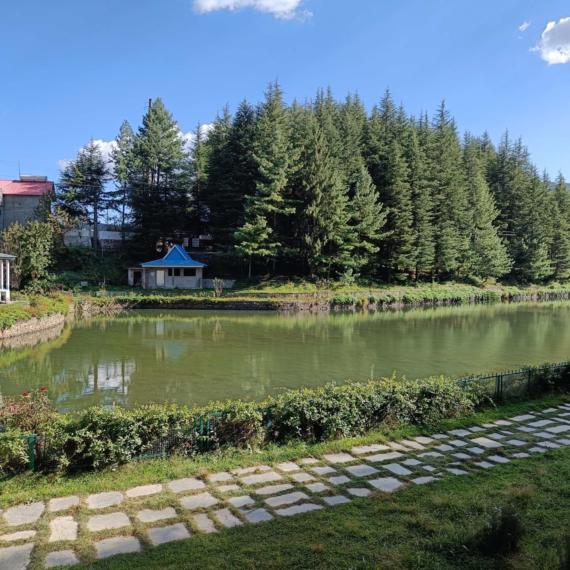 Narkanda offering panoramic views of the Himalayan ranges.jpg