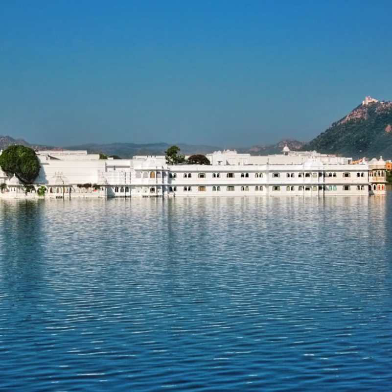Jag Mandir Udaipur illuminated during the evening.jpg