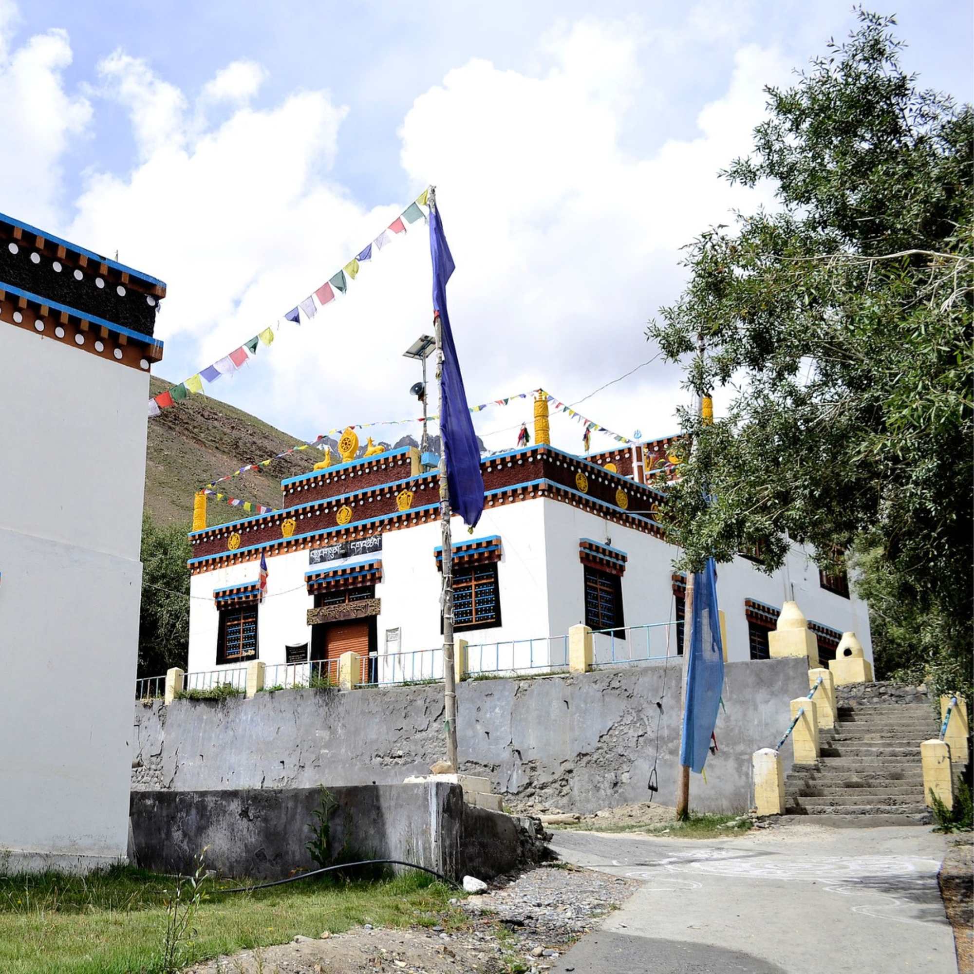 Stunning valley view of Losar Village in Himachal Pradesh.jpg