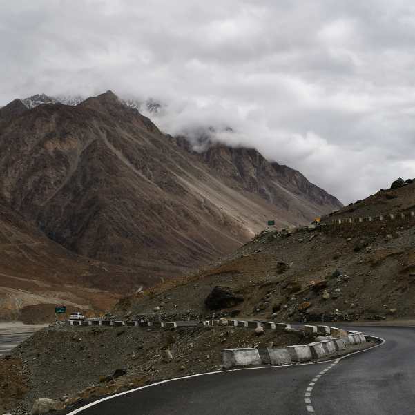 Does It Snow or Rain at Khardung La in August.jpg