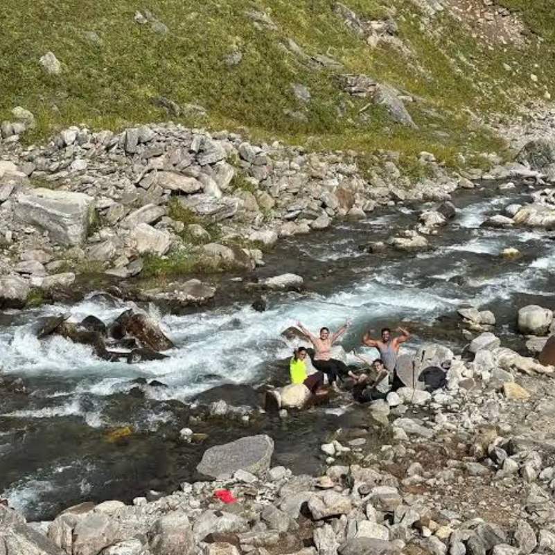 Buran Ghati vs Rupin Pass vs Hampta Pass_ Which Trek Should You Choose (2).jpg
