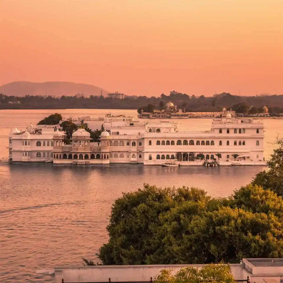 Jaipur Heritage & Udaipur Romantic Tour.webp