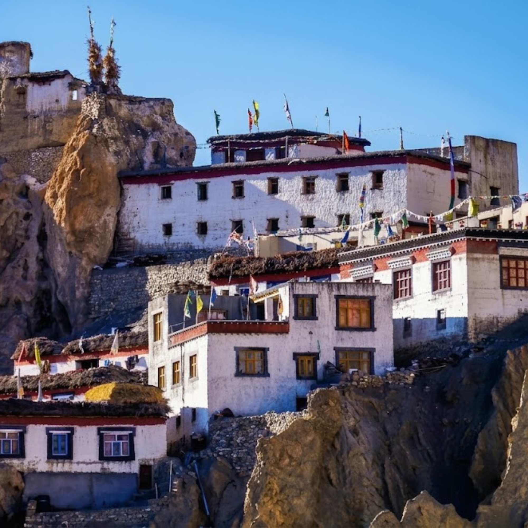 Scenic view of Dhankar Monastery perched above Dhankar Lake in Spiti.jpg