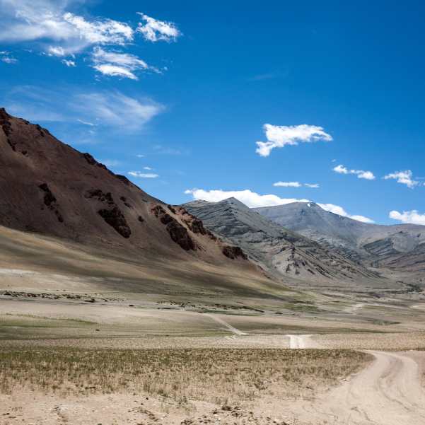 Srinagar to Leh Highway in 2026_ Route, Distance, Stopovers, and Why It Helps Acclimatisation.jpg