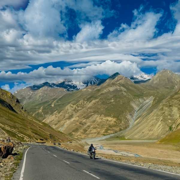 Old route via Rohtang Pass.jpg