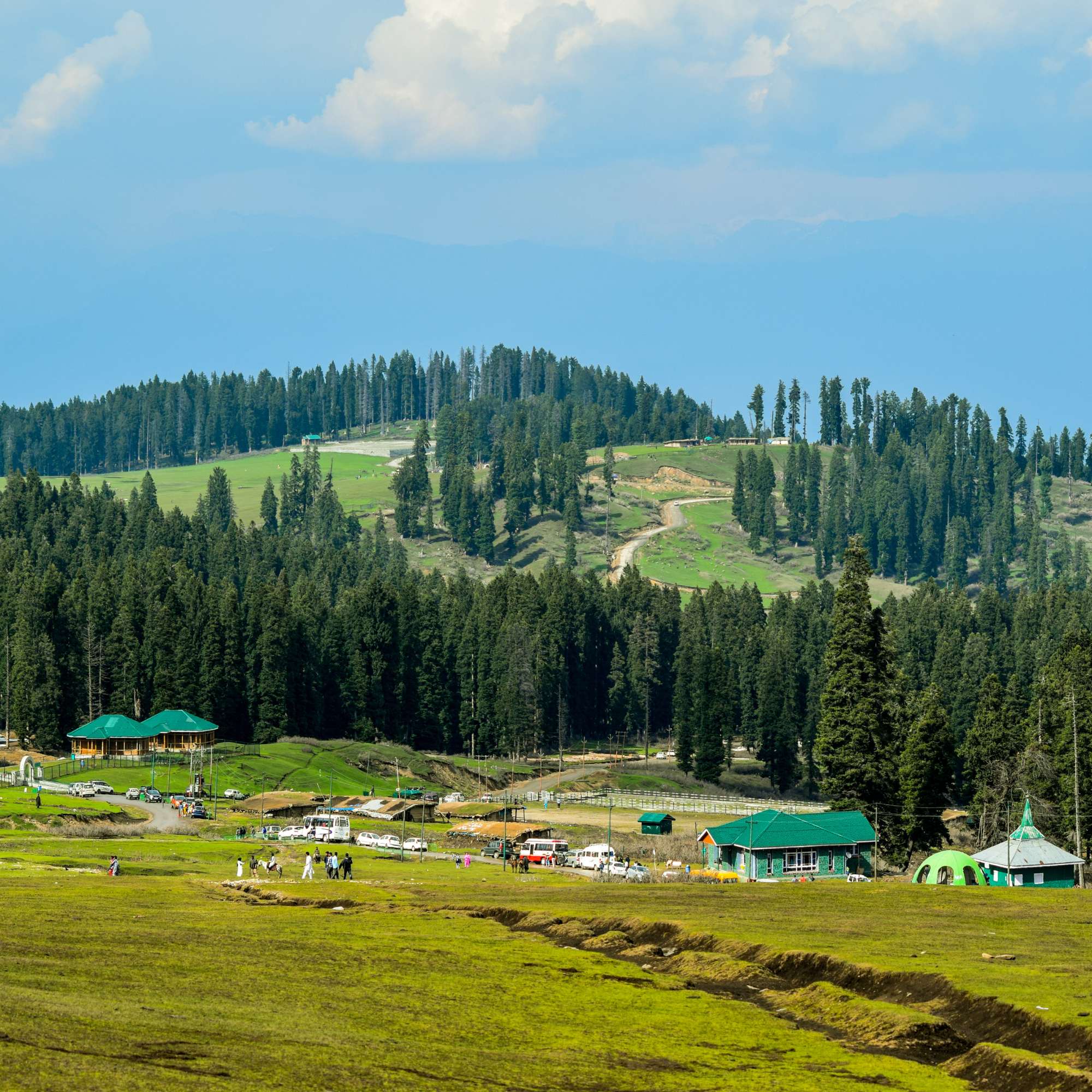 Beautiful Green Landscapes at Doodhpathri Kashmir.jpg