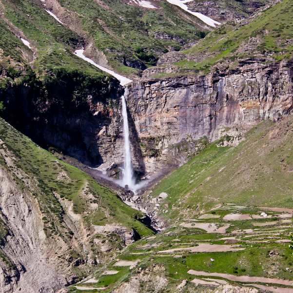 Is Sissu Valley Safe to Visit in April?