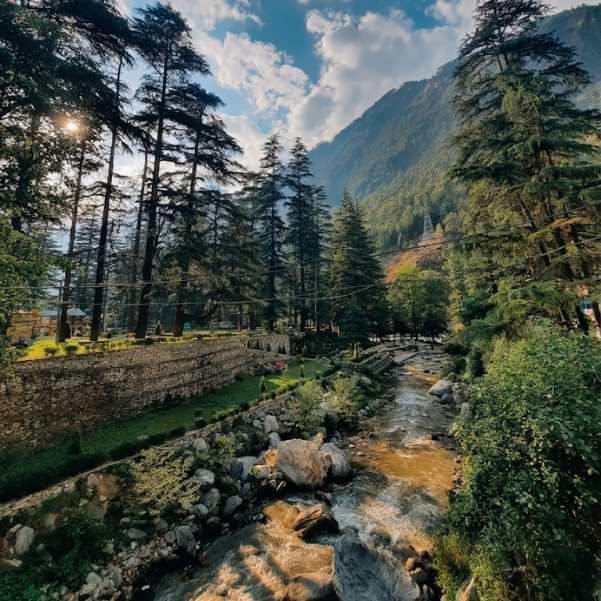 Where Should You Stay: Kasol, Chalal, Tosh or Kheerganga?