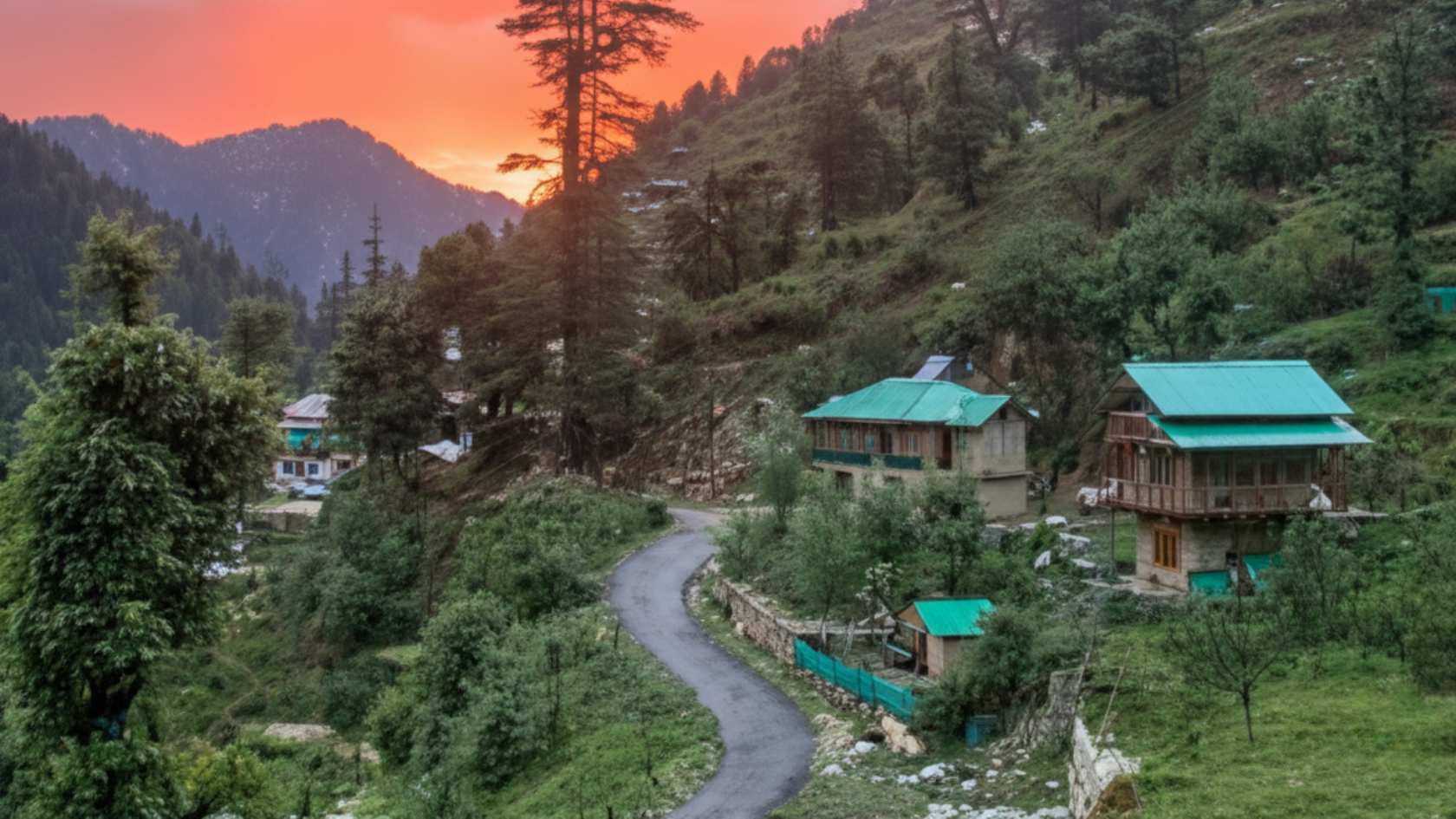 Which Himachal Destinations Need Extra Winter Hotel Checks?