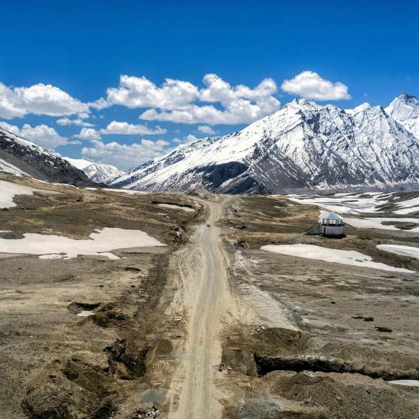Can You Cross from Manali to Kaza via Kunzum Pass in May.jpg