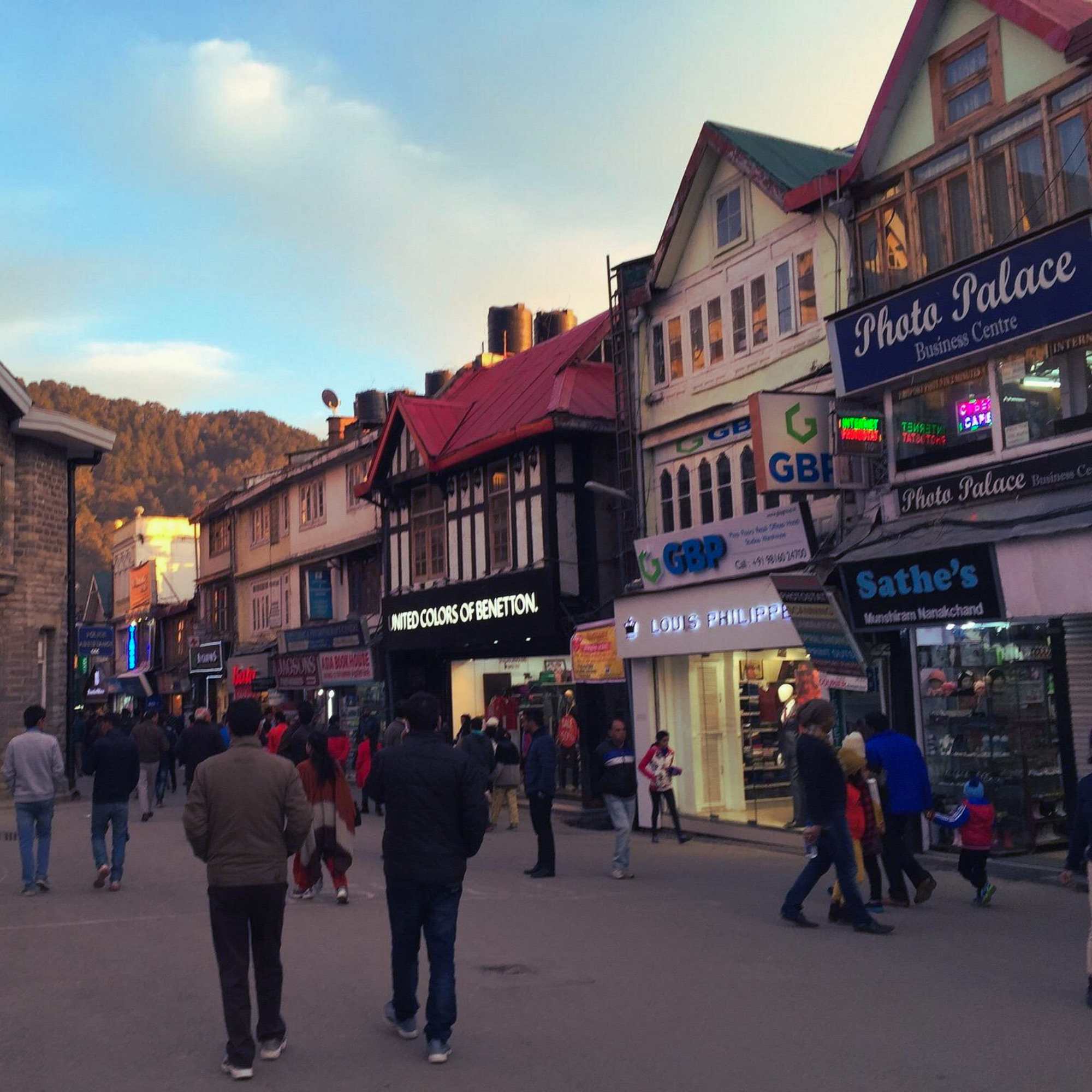 What Makes Shimla Difficult for Elderly Travellers?