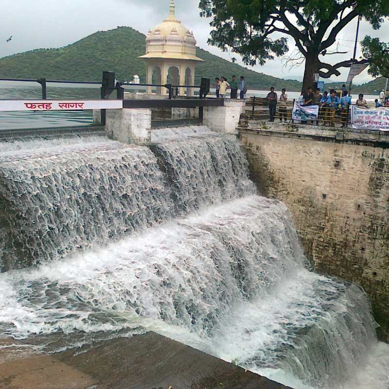 Fateh Sagar Lake
