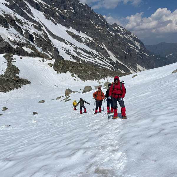 Is Kashmir Better Than Manali or Shimla for Snowfall?