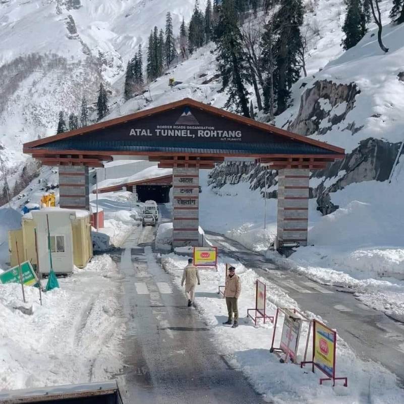 Is the Atal Tunnel Open in December?