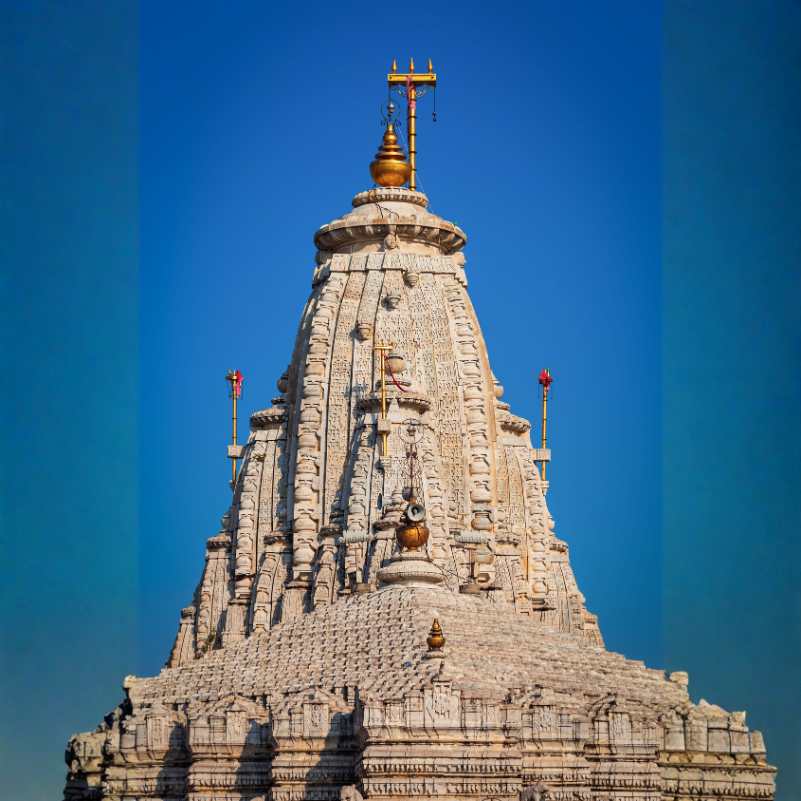 Devotees visiting Jagdish Temple in Udaipur.jpg