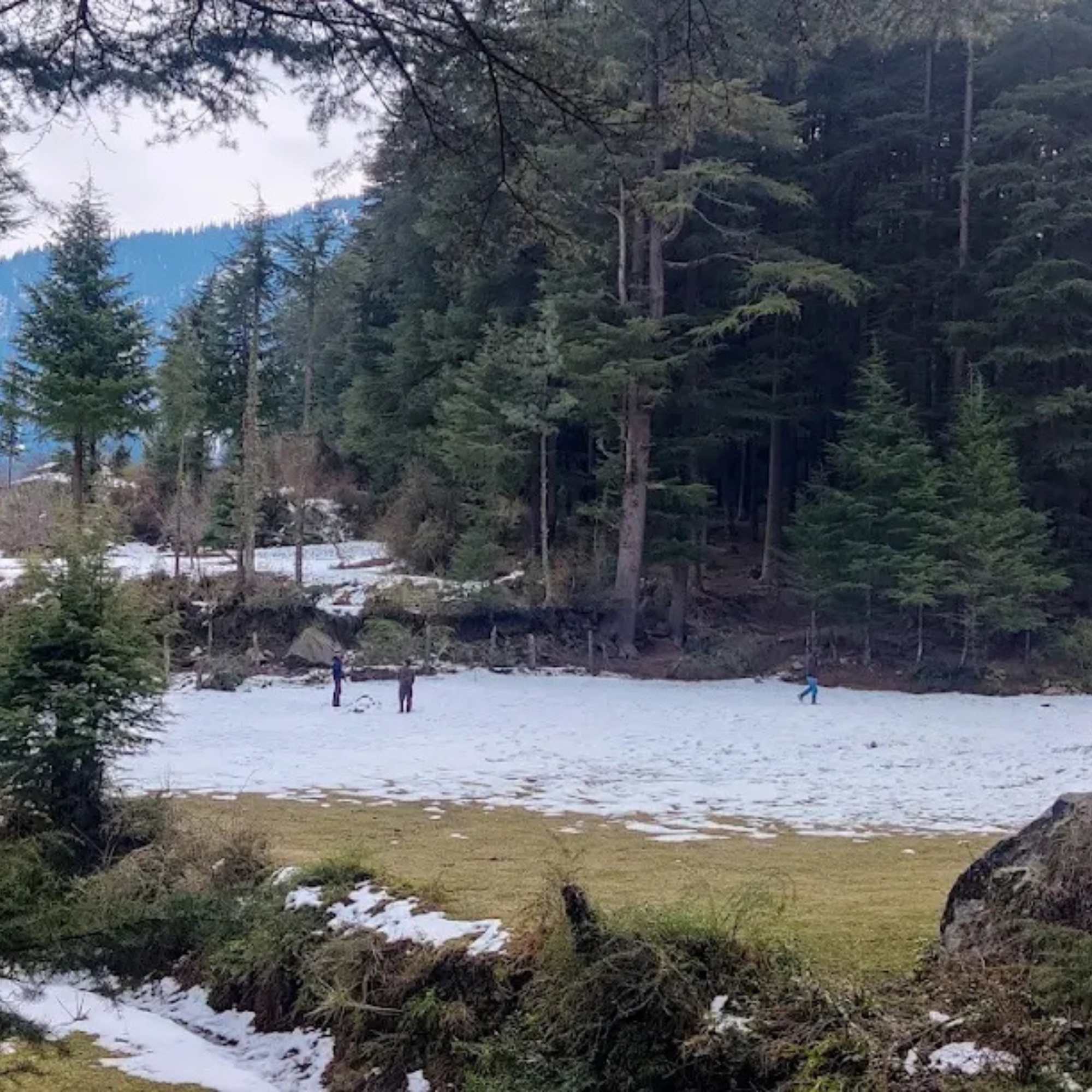 Pundrik Rishi Lake