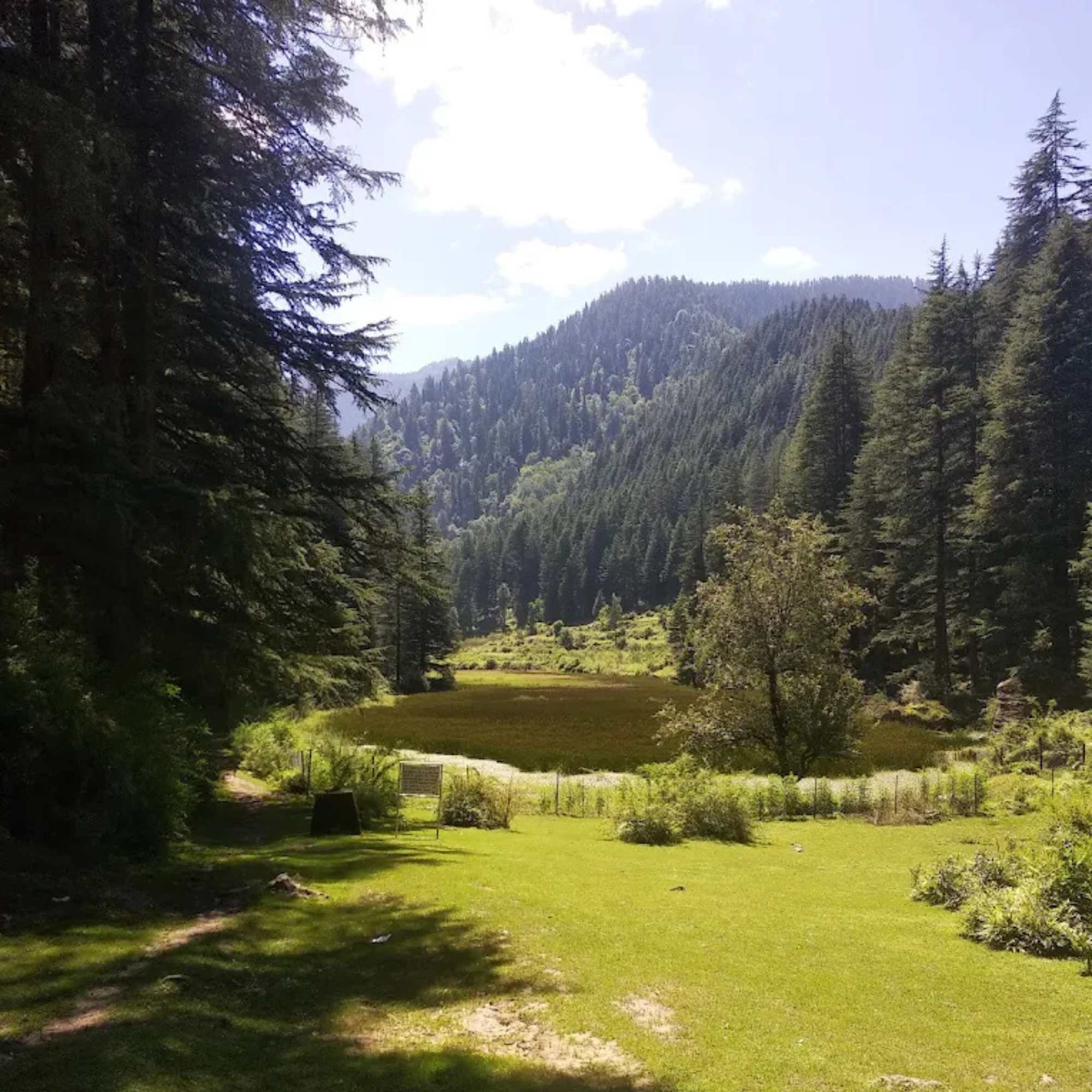 Pundrik Rishi Lake