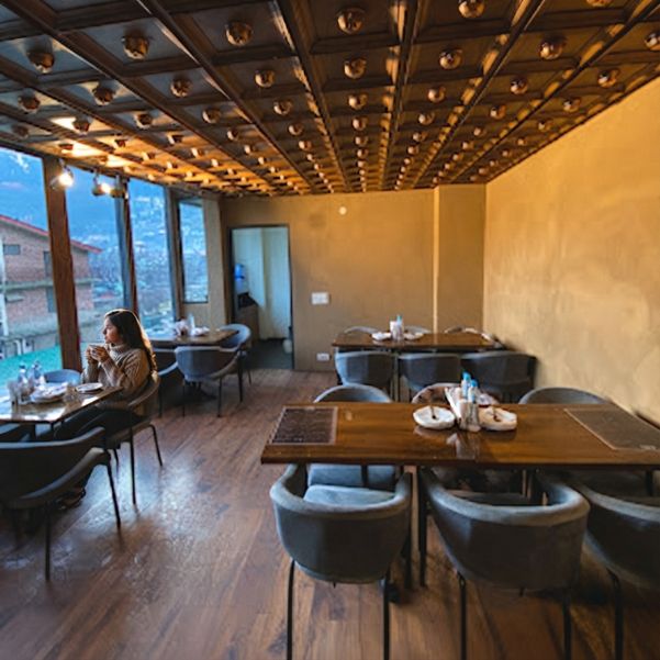 How Much Do Cafes in Manali Cost (2).jpg