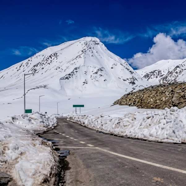 Shinkula Pass Road Status in March.jpg