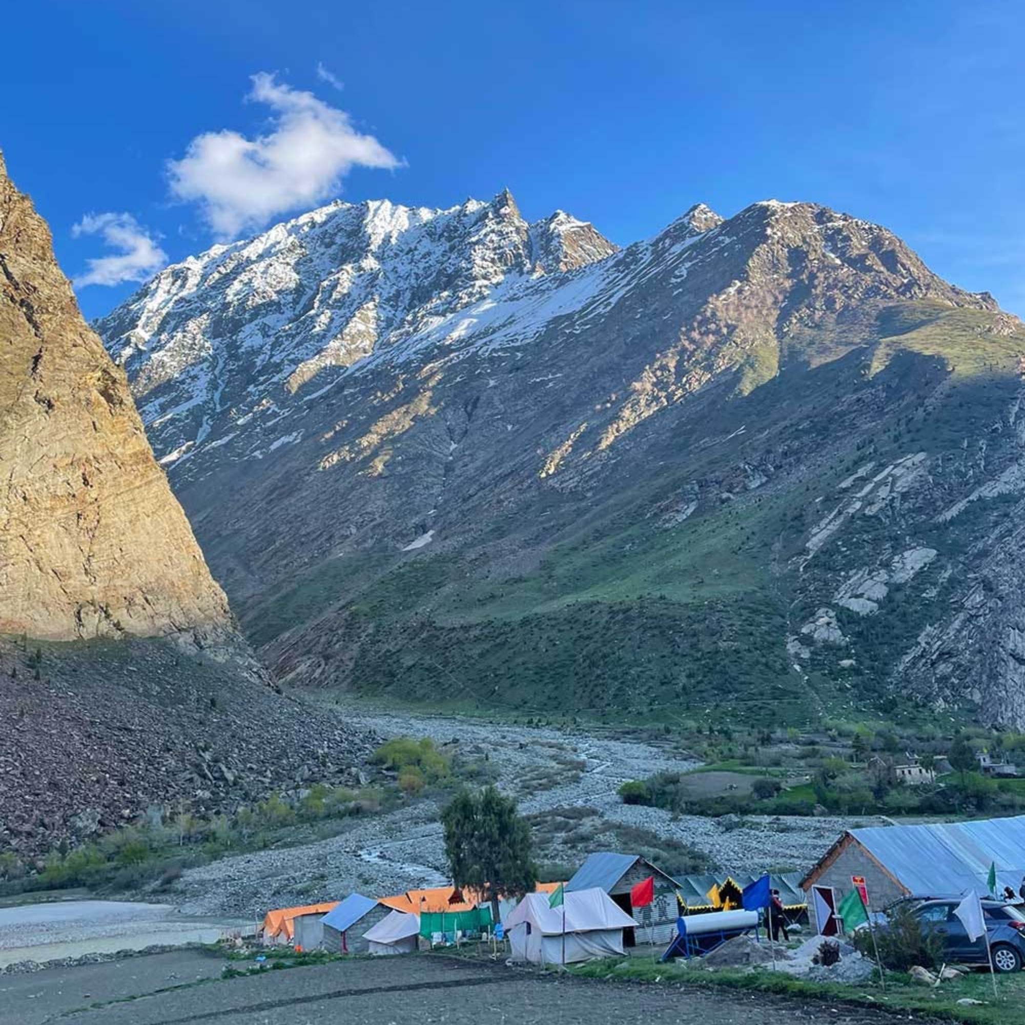 Jispa surrounded by mountains on the Manali Leh Highway.jpg