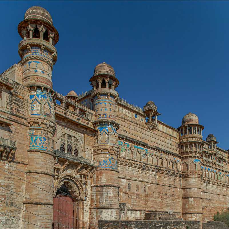 Hathi Pol market street in Udaipur Rajasthan.jpg